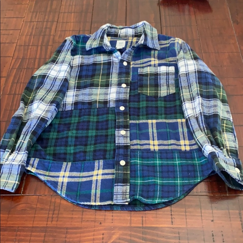 Boy flannel shirts size M